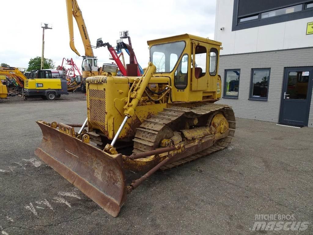CAT D4D Гусеничные бульдозеры