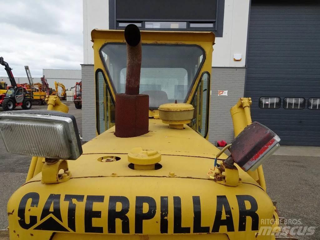 CAT D4D Гусеничные бульдозеры