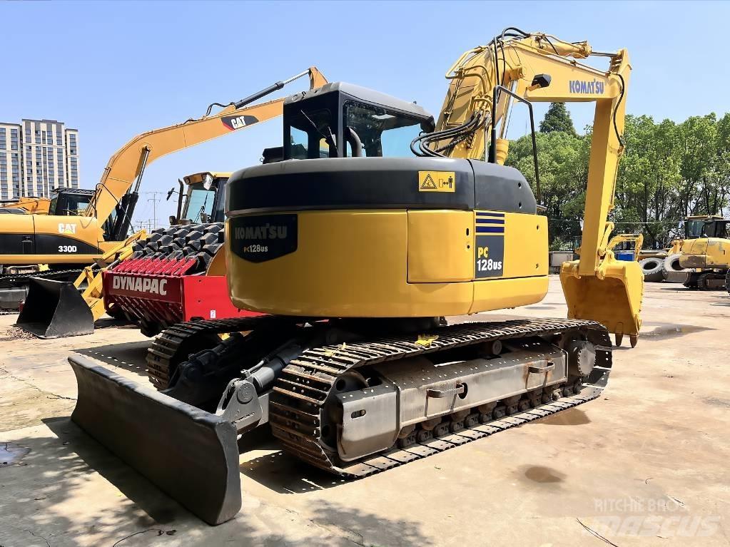 Komatsu PC 128 Гусеничные экскаваторы