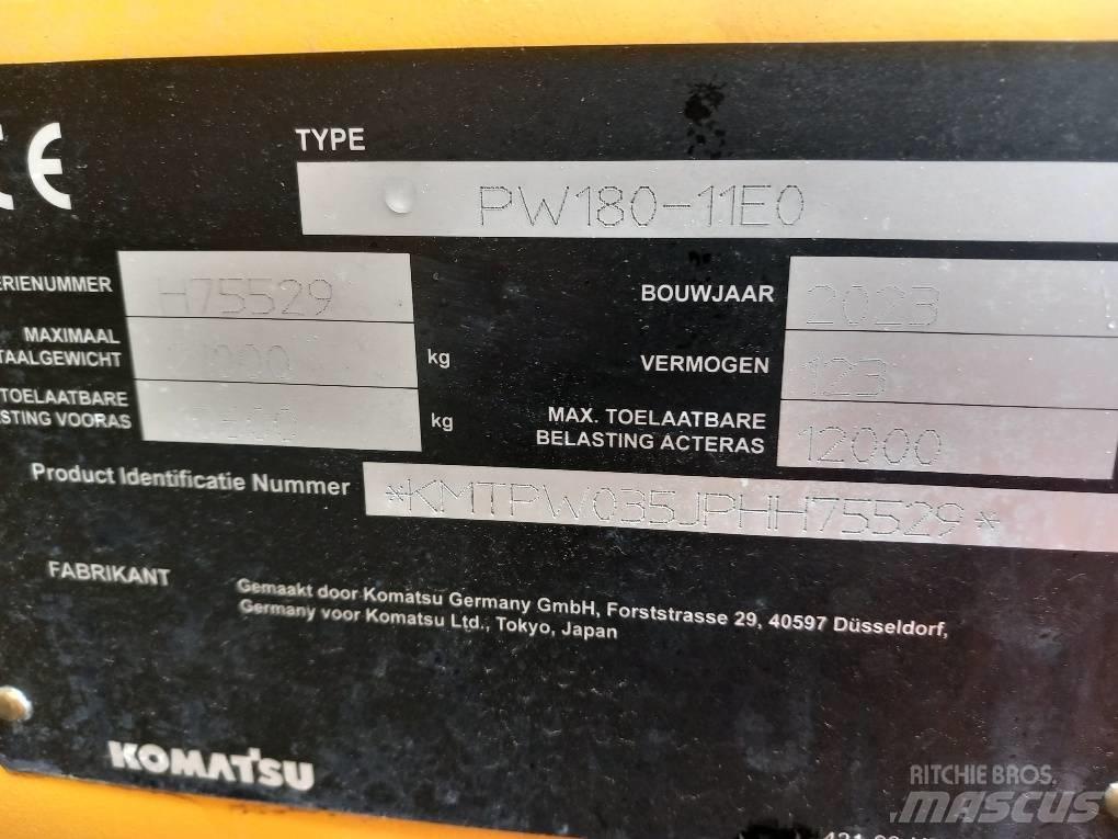 Komatsu PW180-11E0 Колёсные экскаваторы