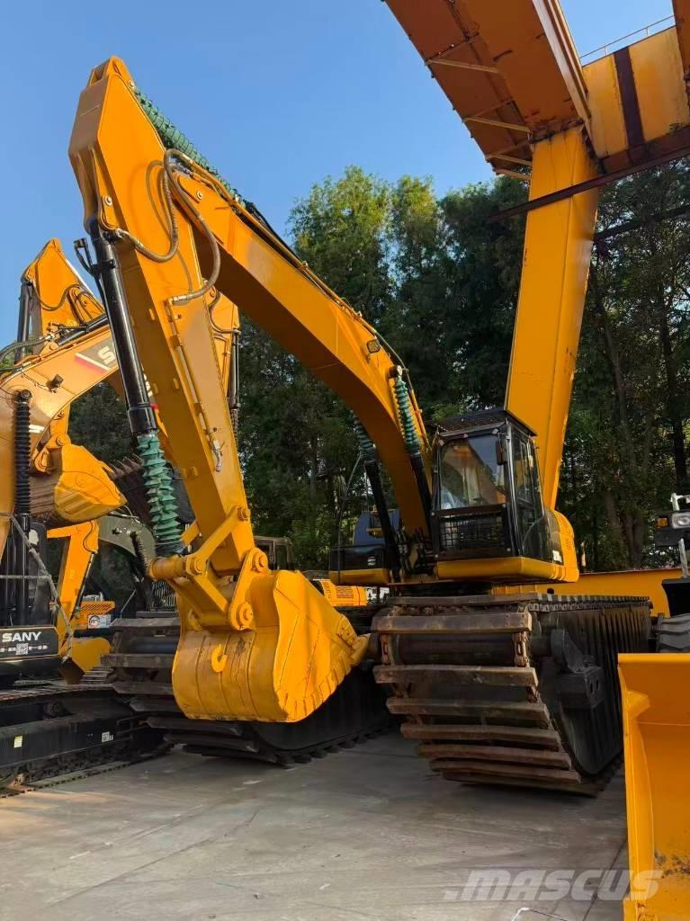 CAT 320 D Экскаваторы-амфибии