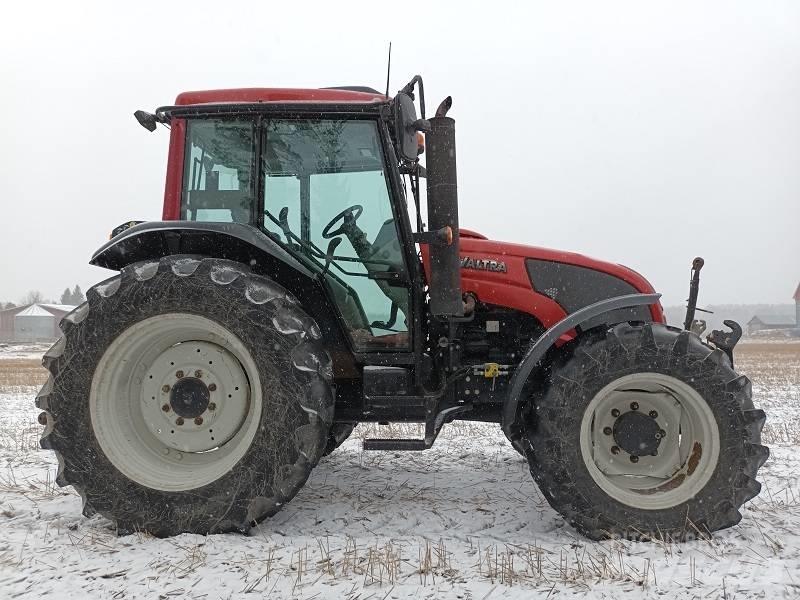 Valtra A 93 HITECH Трактора
