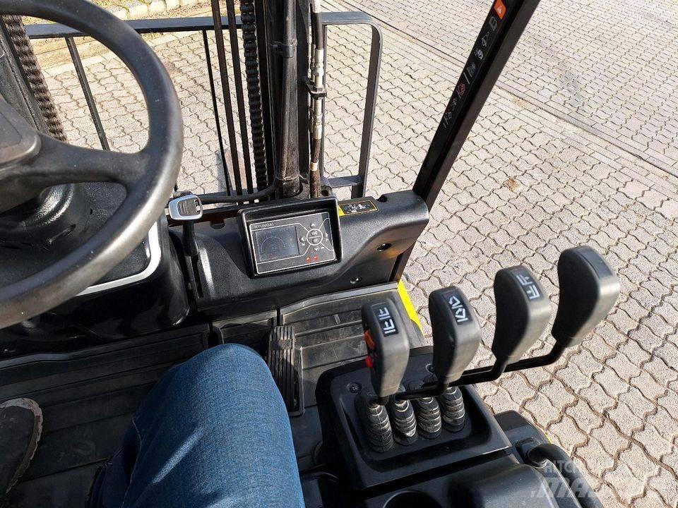 Hyundai 25 BH-9 Строительная техника - Другие