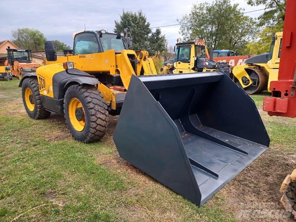 JCB 541-70 Сельскохозяйственные телескопические погрузчики