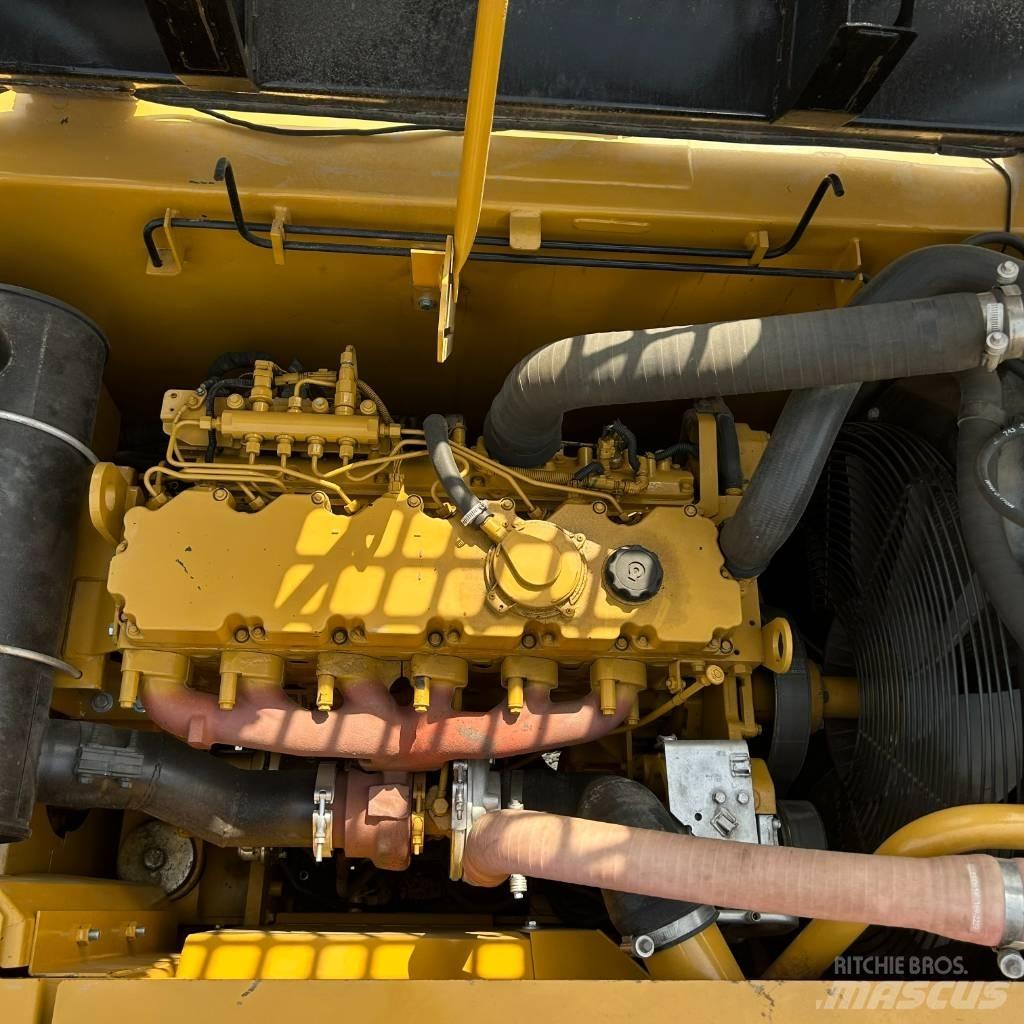 CAT 320 D Гусеничные экскаваторы