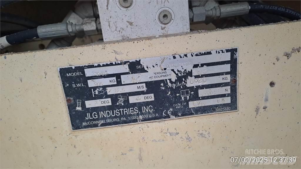 JLG 3394RT Ножничные подъемники