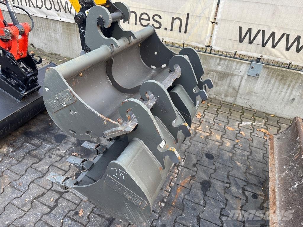 Komatsu PC 26 MR-3 Мини-экскаваторы