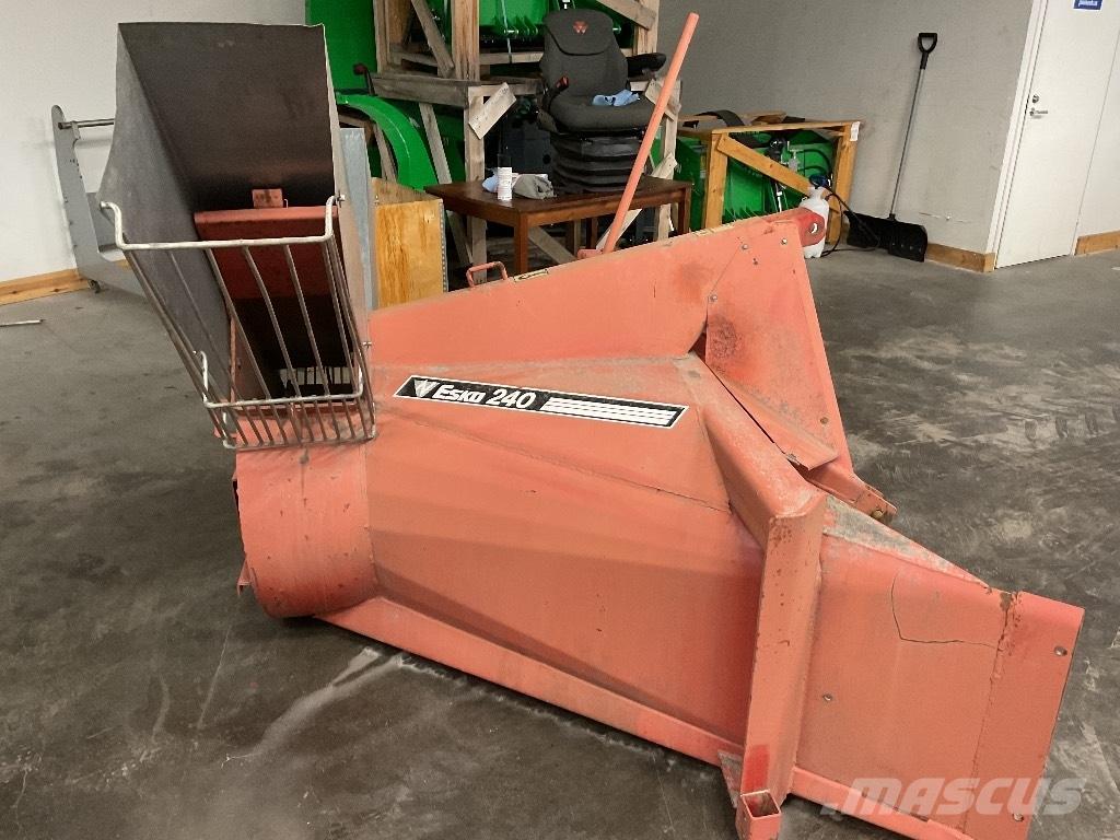 Esko 240 Снегоуборщики