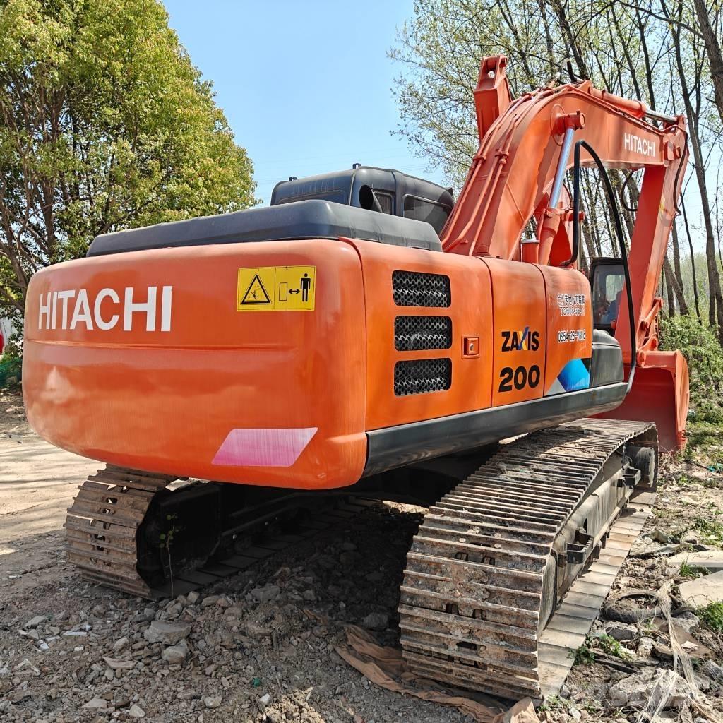 Hitachi ZX200 Гусеничные экскаваторы