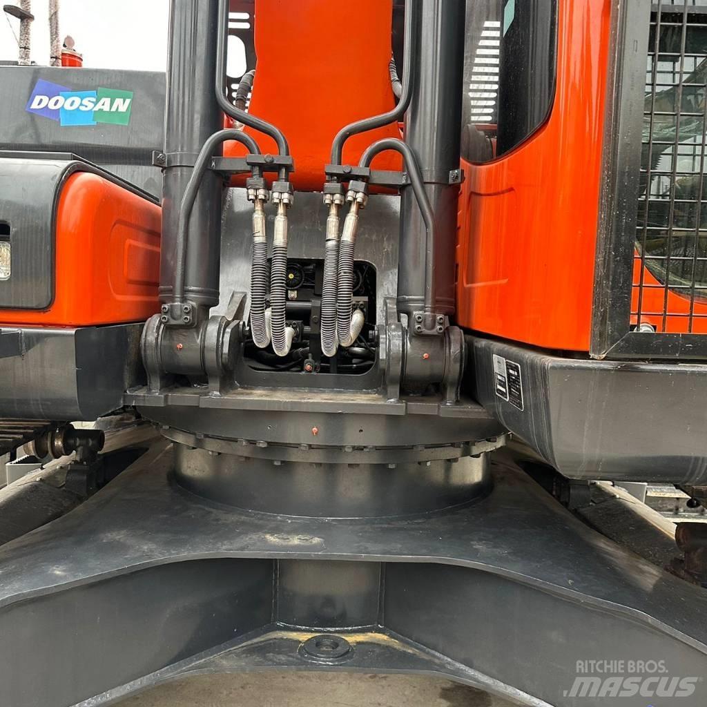 Doosan DX225LC-9C Гусеничные экскаваторы