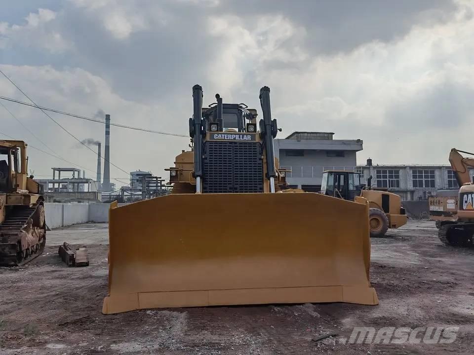 CAT D9N Гусеничные бульдозеры