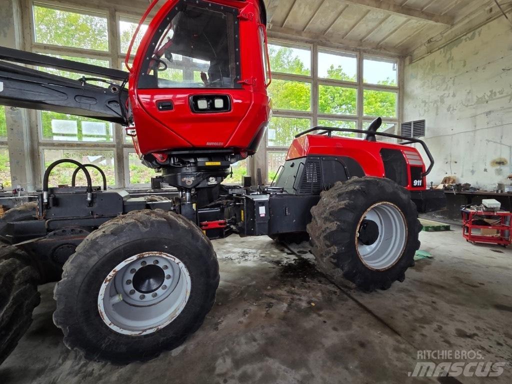 Komatsu 911 Харвестеры