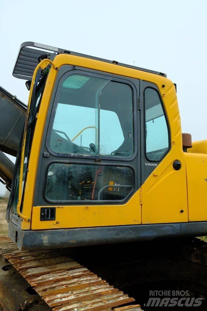 Volvo EC 240 kabina Кабины и интерьер