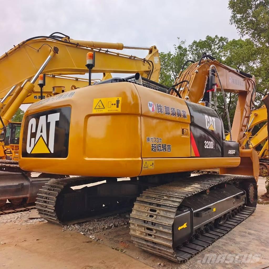CAT 320 D2L Гусеничные экскаваторы