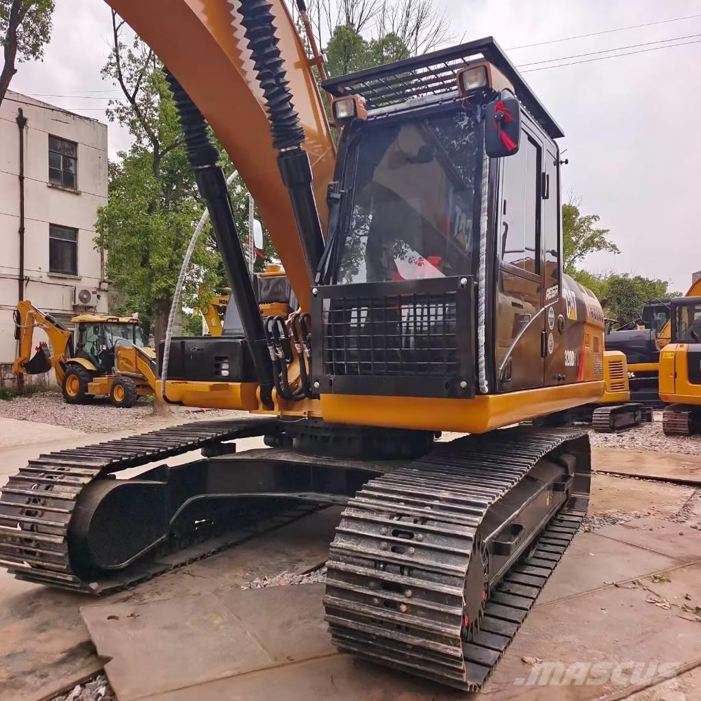CAT 320 D2L Гусеничные экскаваторы