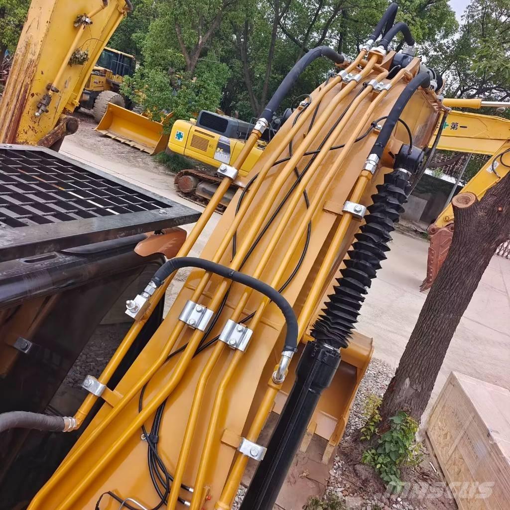 CAT 320 D2L Гусеничные экскаваторы