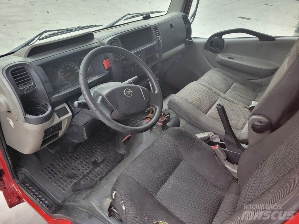Nissan Cabstar Кабины