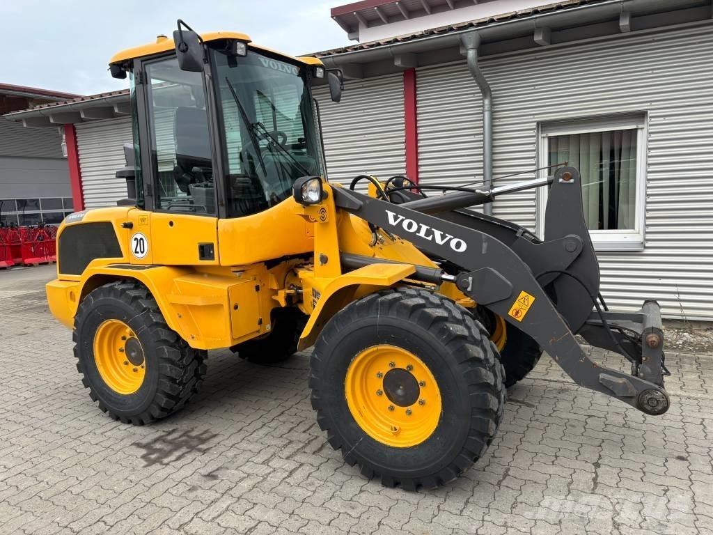 Volvo Radlader L30G Фронтальные погрузчики