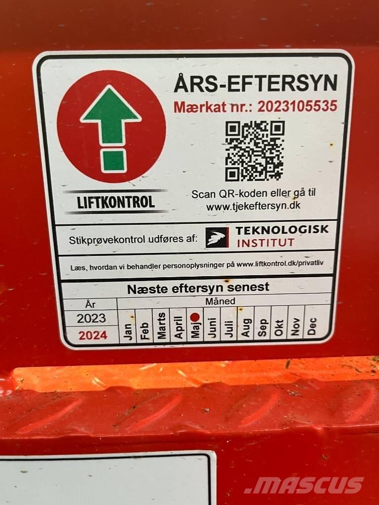 SkyJack SJ 6832 RTE Ножничные подъемники