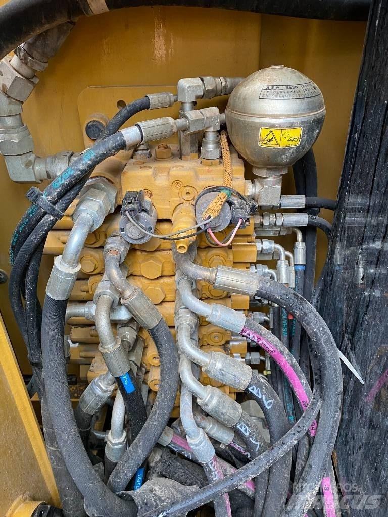 CAT 305.5 Гусеничные экскаваторы
