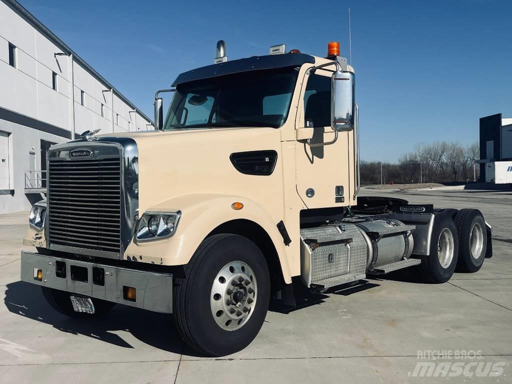 Freightliner 122 SD Седельные тягачи
