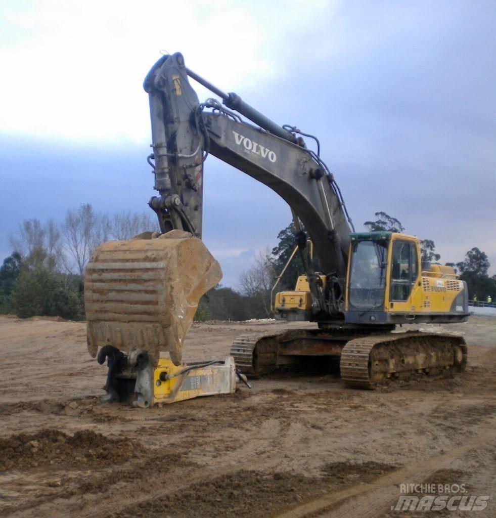 Volvo EC 460 B LC Гусеничные экскаваторы