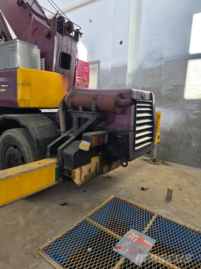 Kato MR 100 Автокраны вездеходы