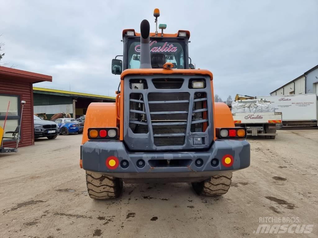 Doosan DL 200-3 Фронтальные погрузчики