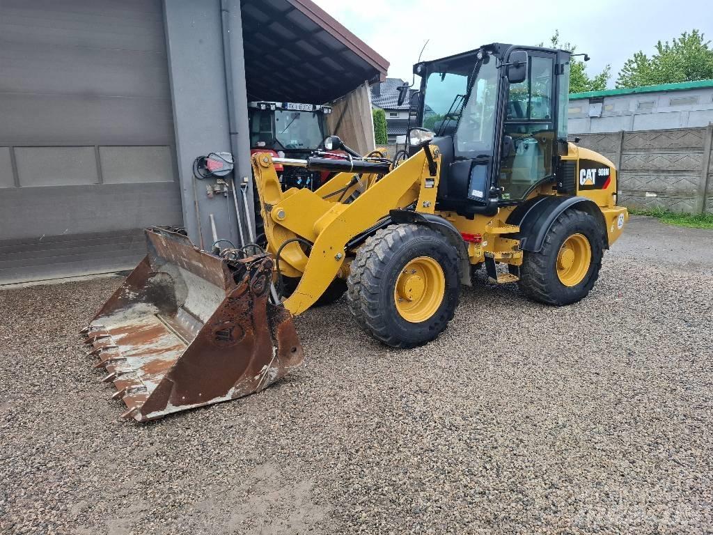 CAT 908 M Фронтальные погрузчики