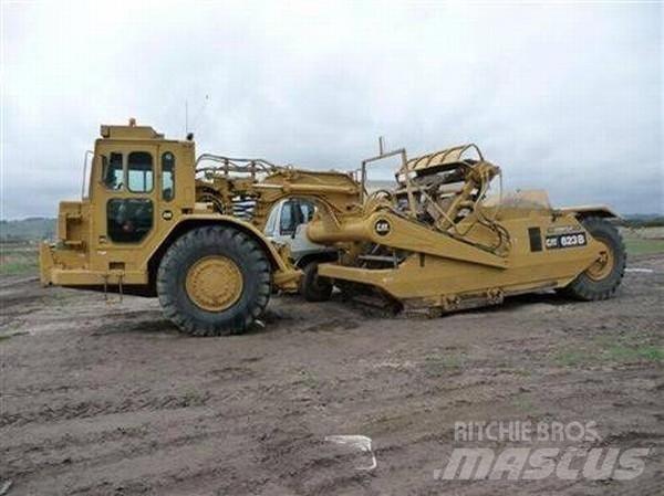 CAT 623B Колёсные экскаваторы