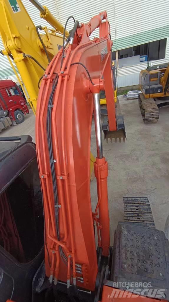 Hitachi ZX 120 Гусеничные экскаваторы