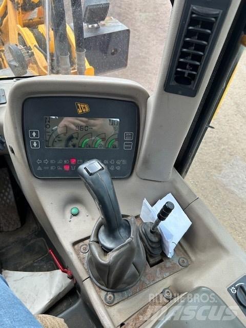 JCB 411 B Фронтальные погрузчики