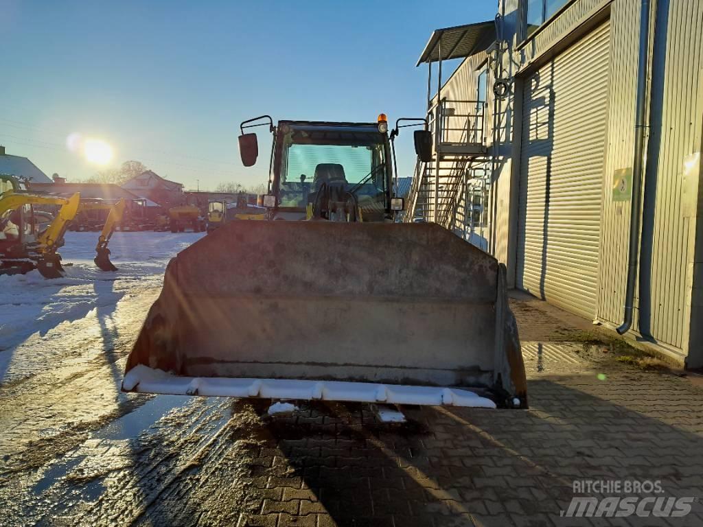 Wacker Neuson 8115 Фронтальные погрузчики