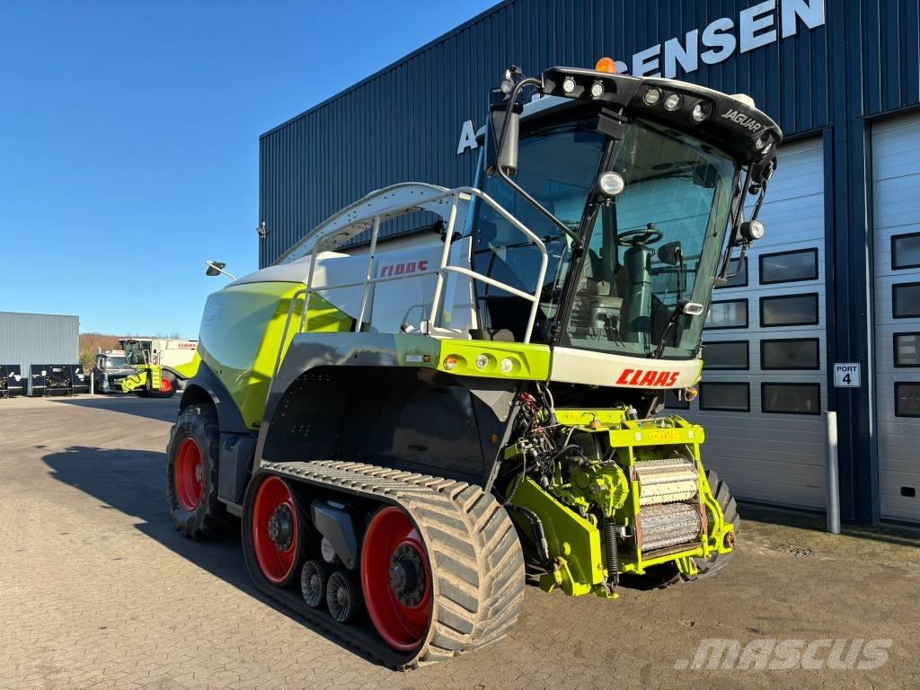 CLAAS Jaguar 960 4WD Самоходные кормоуборочные комбайны