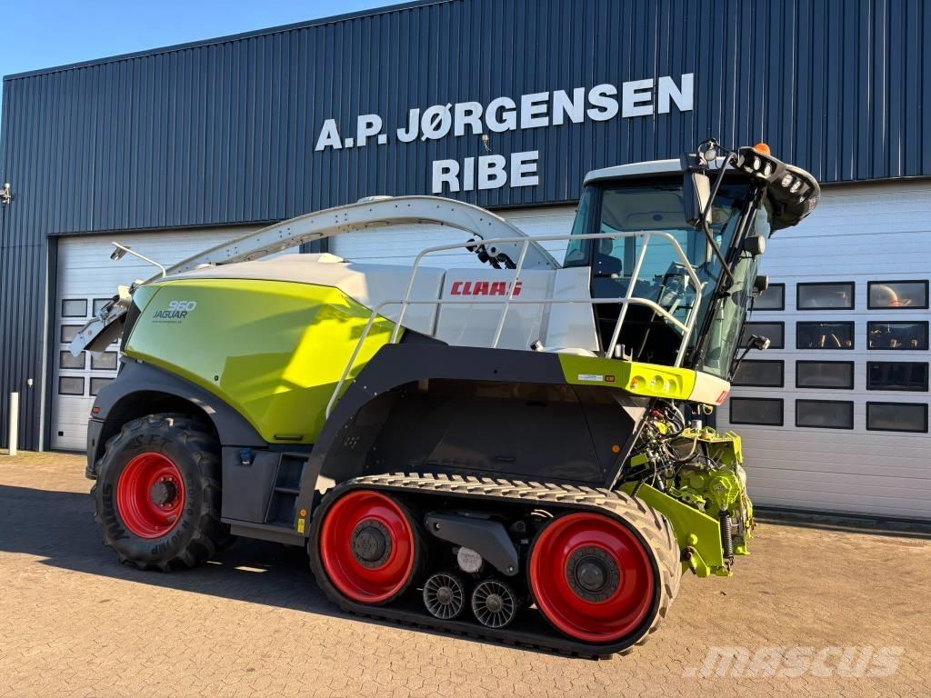CLAAS Jaguar 960 4WD Самоходные кормоуборочные комбайны