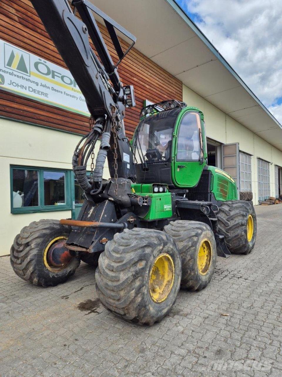 John Deere 1070 E Харвестеры