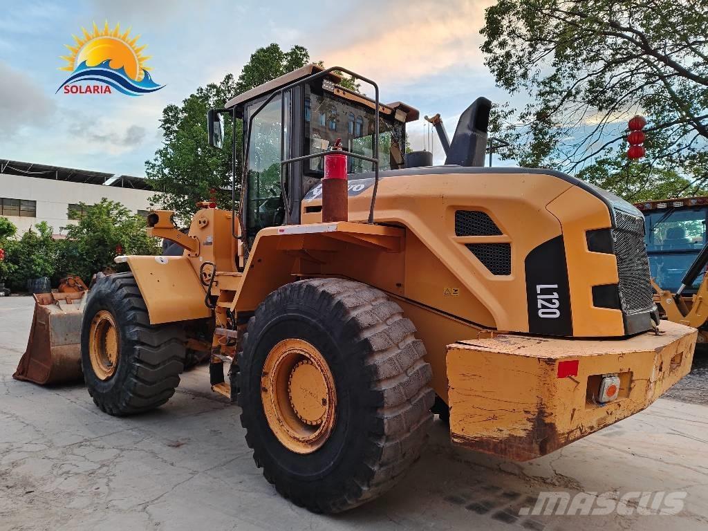 Volvo L 120 Фронтальные погрузчики