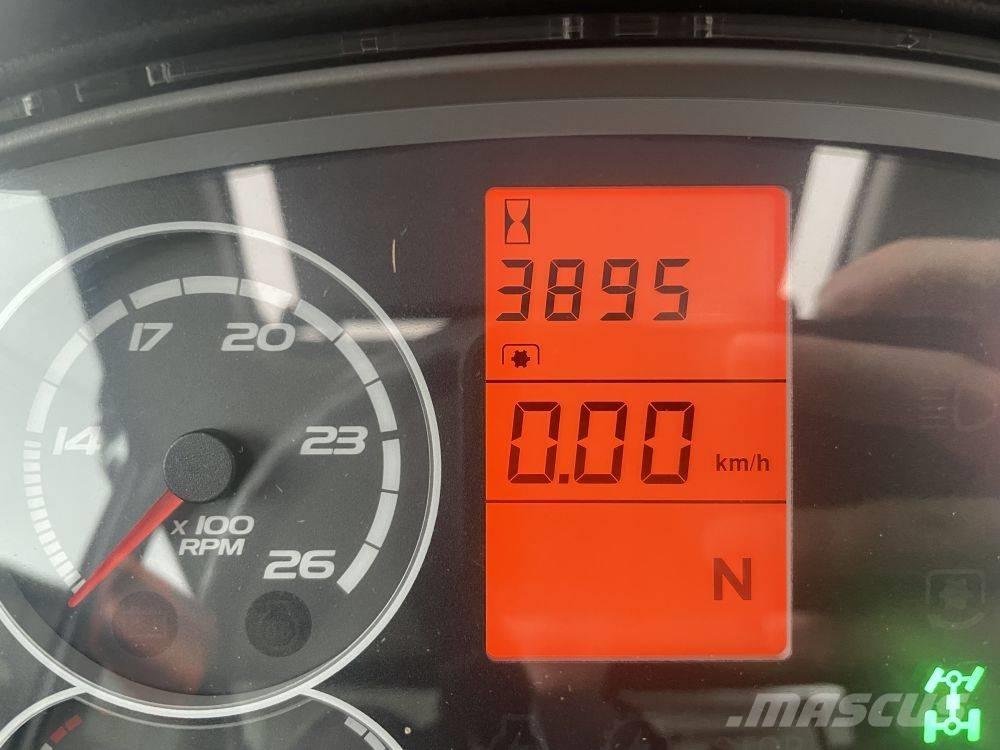 CLAAS Axos 340 CX Трактора