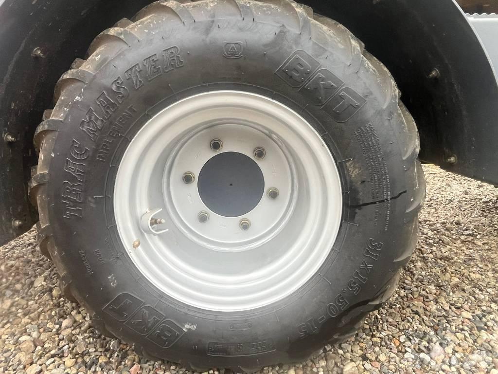 Eurotrac W12F XL Малые погрузчики