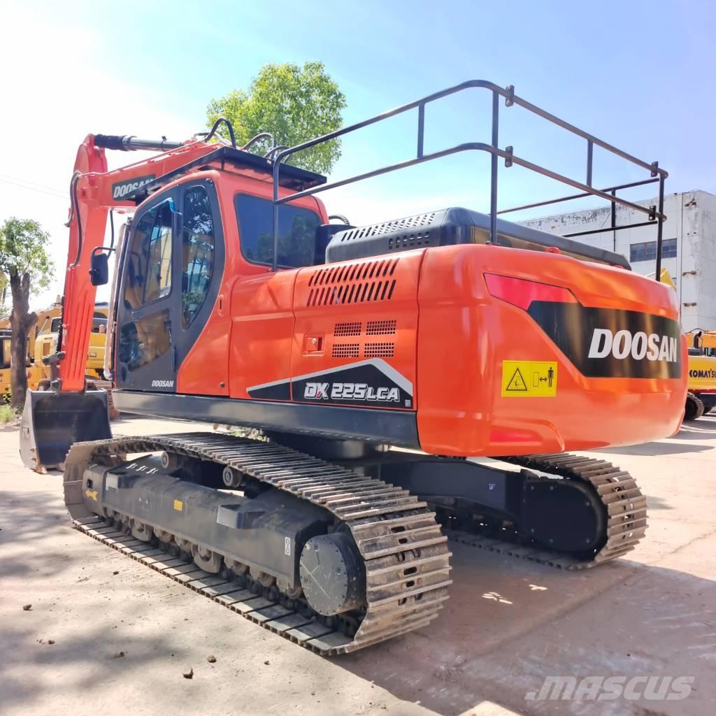 Doosan DX 225 LC-9C Гусеничные экскаваторы