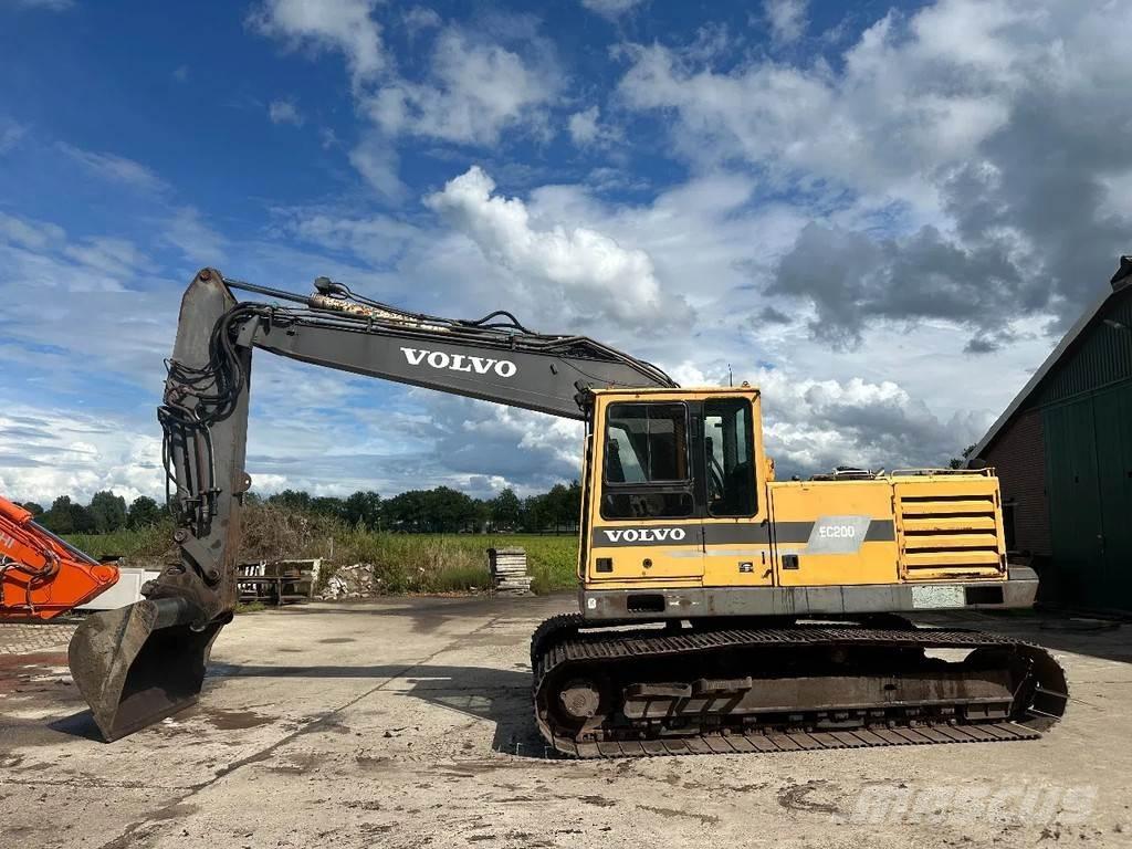 Volvo EC200 Гусеничные экскаваторы