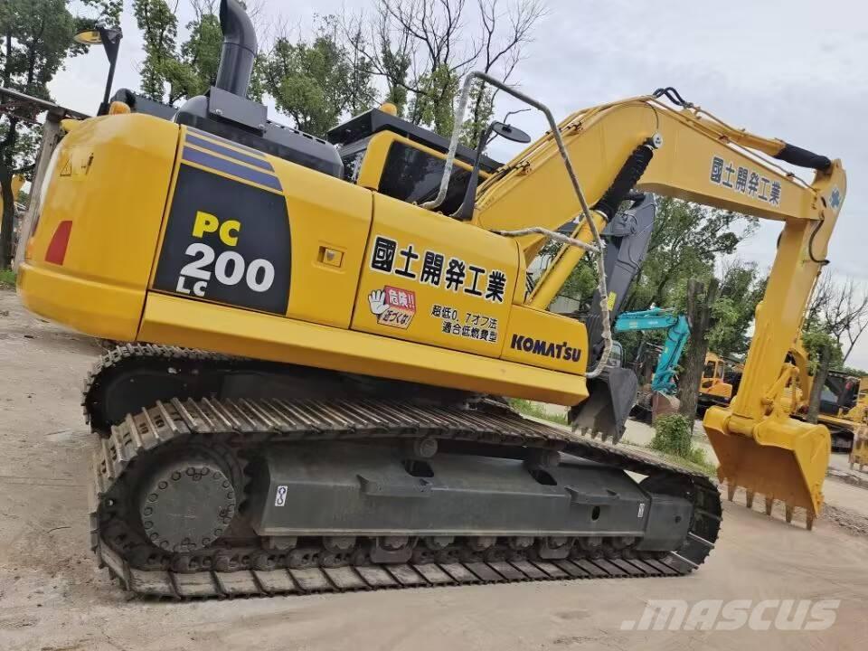 Komatsu PC 200 Гусеничные экскаваторы