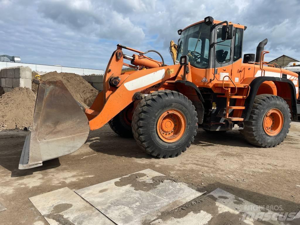 Doosan DL 350 Фронтальные погрузчики