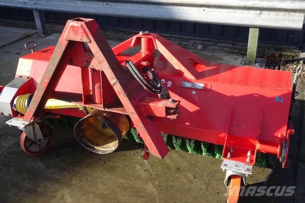 Dücker Veegmachine Уборочные машины