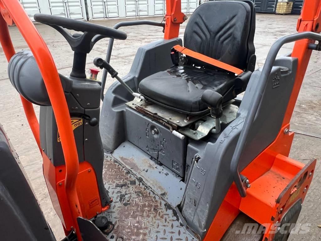 Hamm HD 12 VV Катки тротуарные