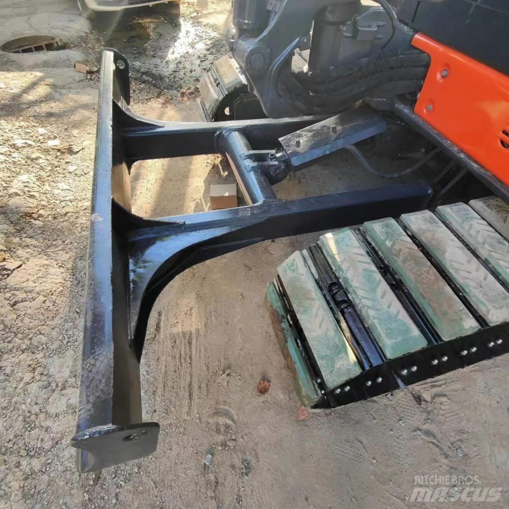 Hitachi ZX 50 U Мини-экскаваторы