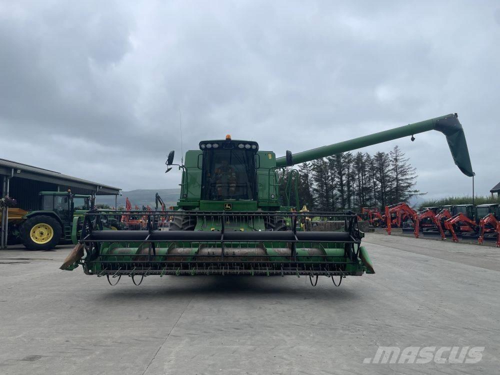 John Deere T 550 Зерноуборочные комбайны