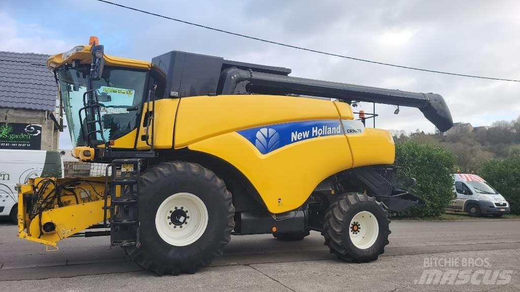 New Holland CR9070 Зерноуборочные комбайны