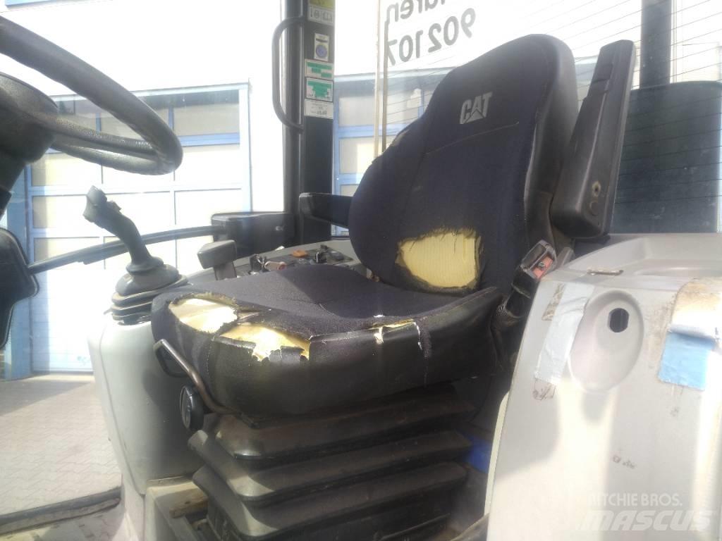 CAT 907 H Фронтальные погрузчики