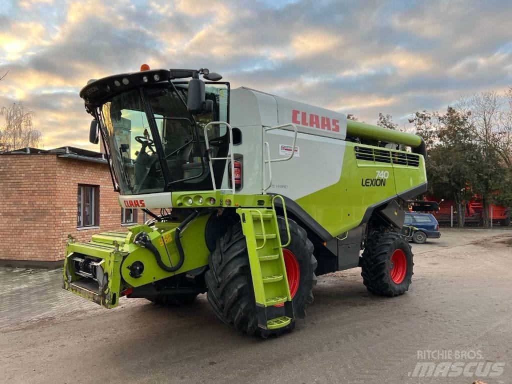 CLAAS 740 Зерноуборочные комбайны